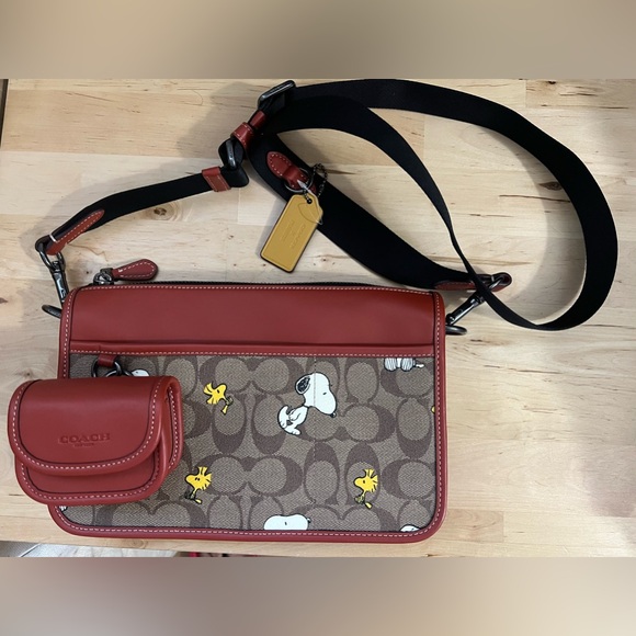 Coach Other - Coach X Peanuts Snoopy Heritage Convertible Crossbody In Signature Canvas  EUC